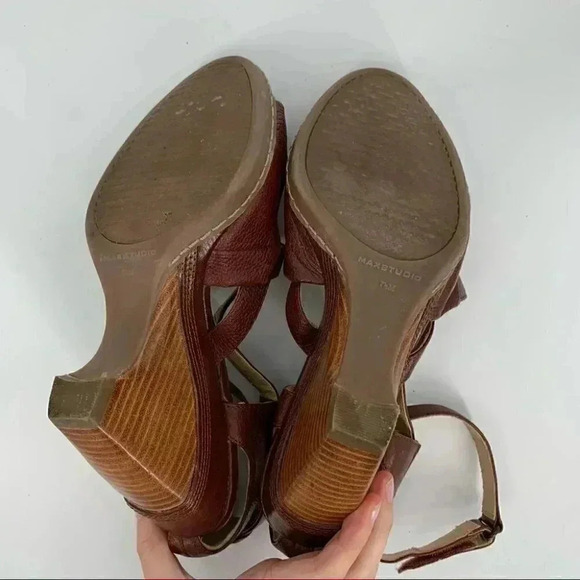 Max Studio heels size 7.5 brown leather sticky strap criss cross funky wedge - Picture 7 of 13